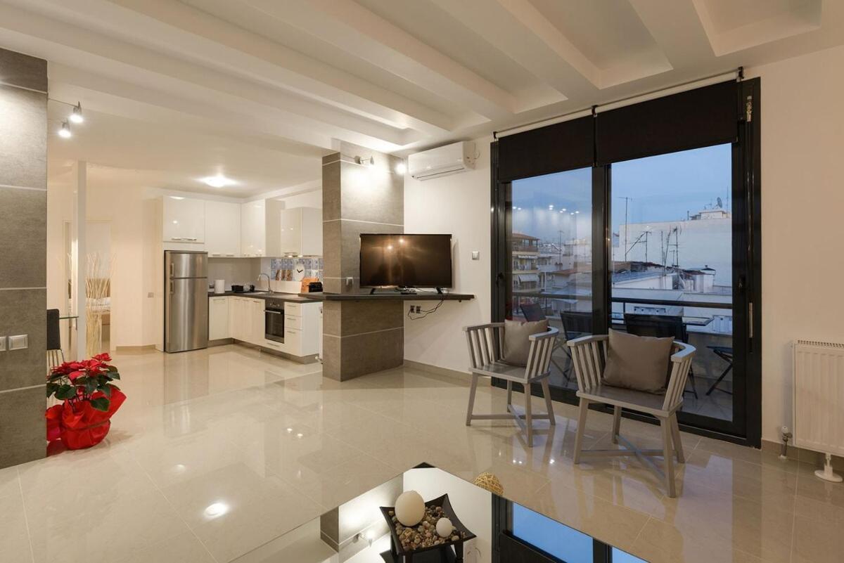 Ace Location | Luxury Building Apartment Tesalonika Bagian luar foto