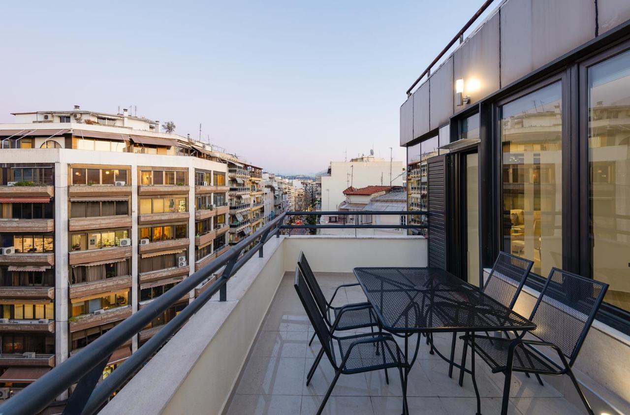 Ace Location | Luxury Building Apartment Tesalonika Bagian luar foto