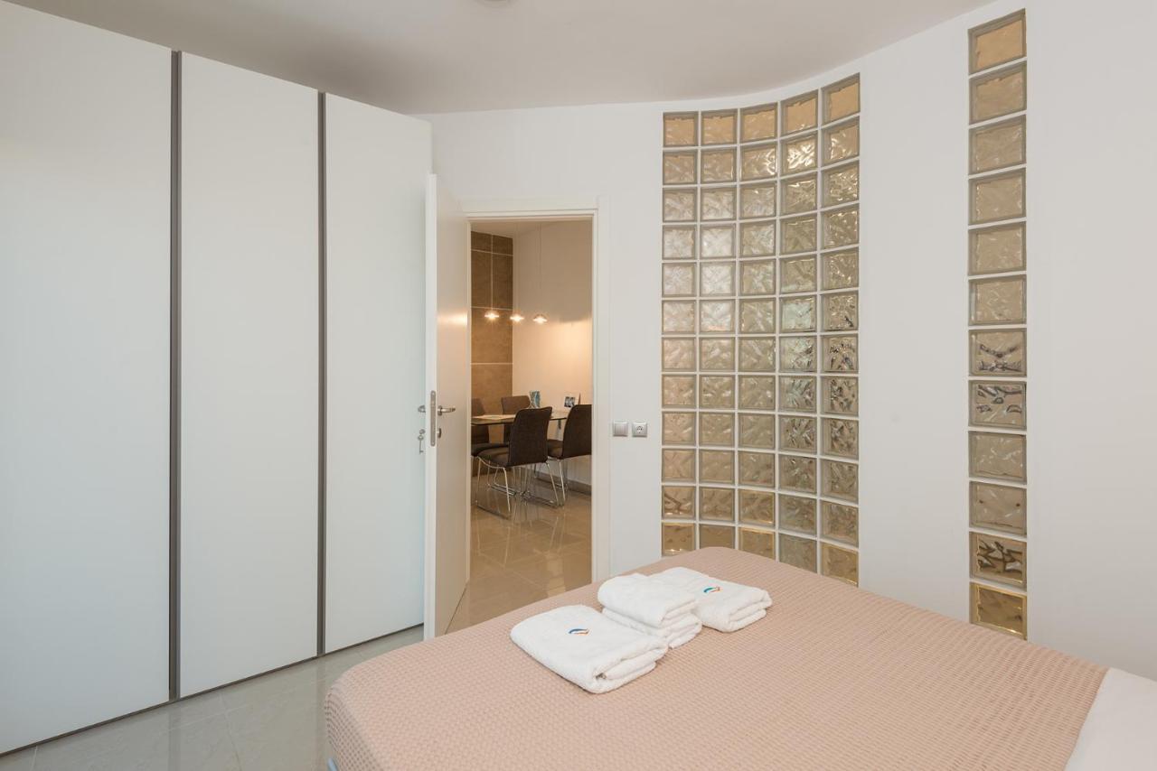 Ace Location | Luxury Building Apartment Tesalonika Bagian luar foto