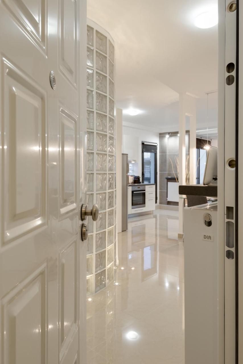 Ace Location | Luxury Building Apartment Tesalonika Bagian luar foto